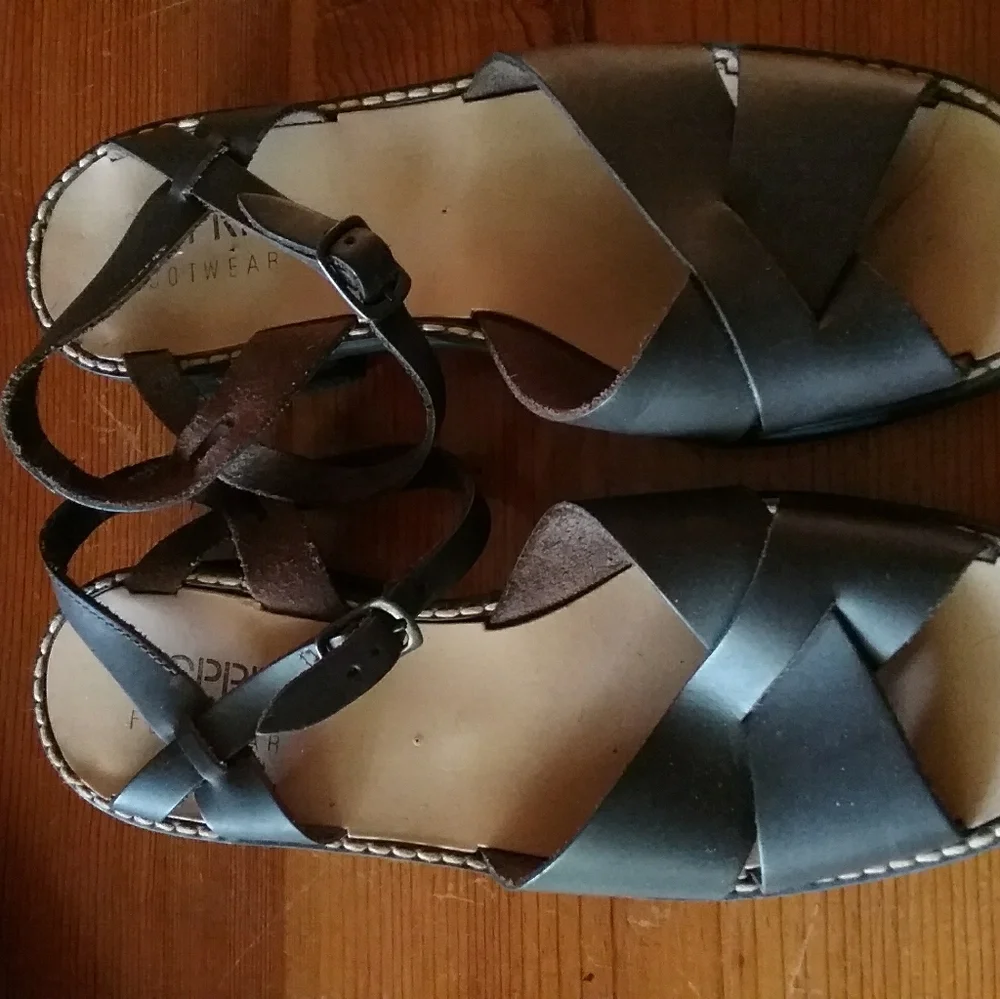 Sandals - Picture 1 of 6